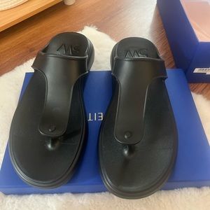 New in Box with Dustbag Stuart Weitzman Black Stuflex Sandal Size 10 Women’s